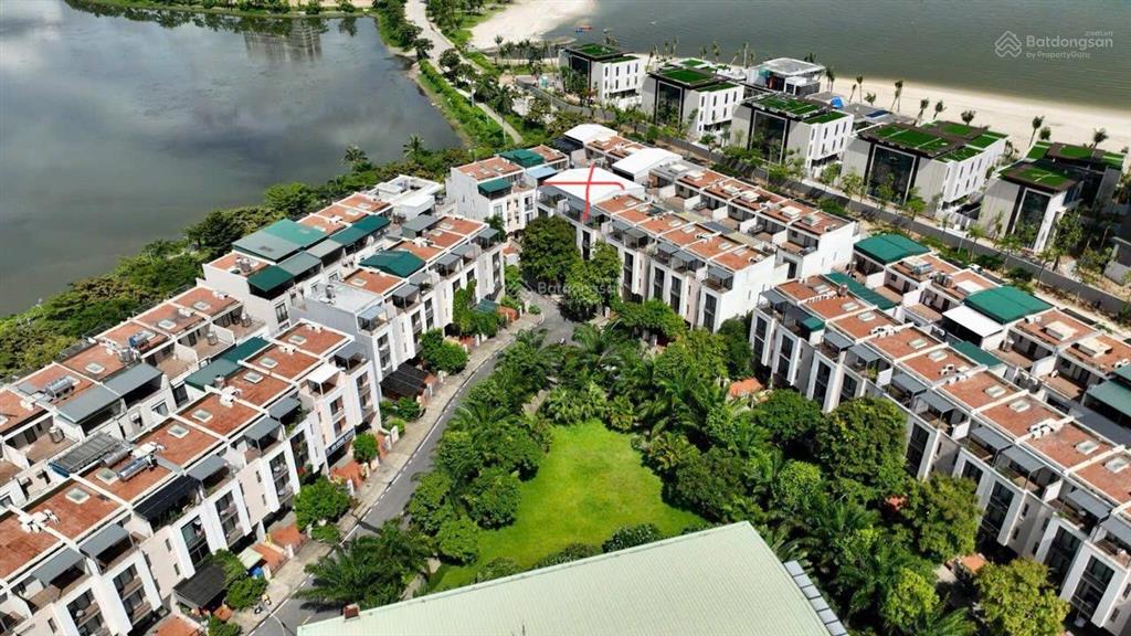 Mỗi em có liền kề 8tỷ5 hướng đông nam sẵn dòng tiền 20triệu cần bán, cách biển 100m full nội thất