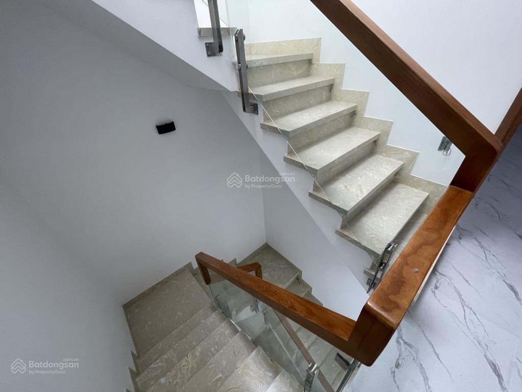 Nguyễn văn đậu  bình thạnh  41m2  4 tầng xây mới  hẻm xe hơi