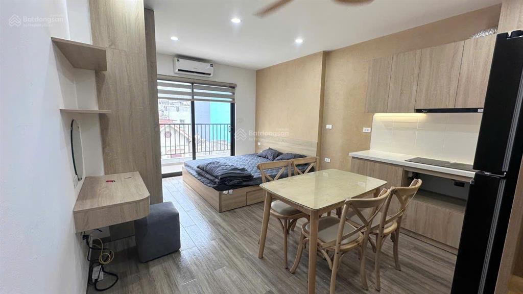 Cho thuê studio trung kính nội thất xịn, ban công rộng, vào ở ngay!