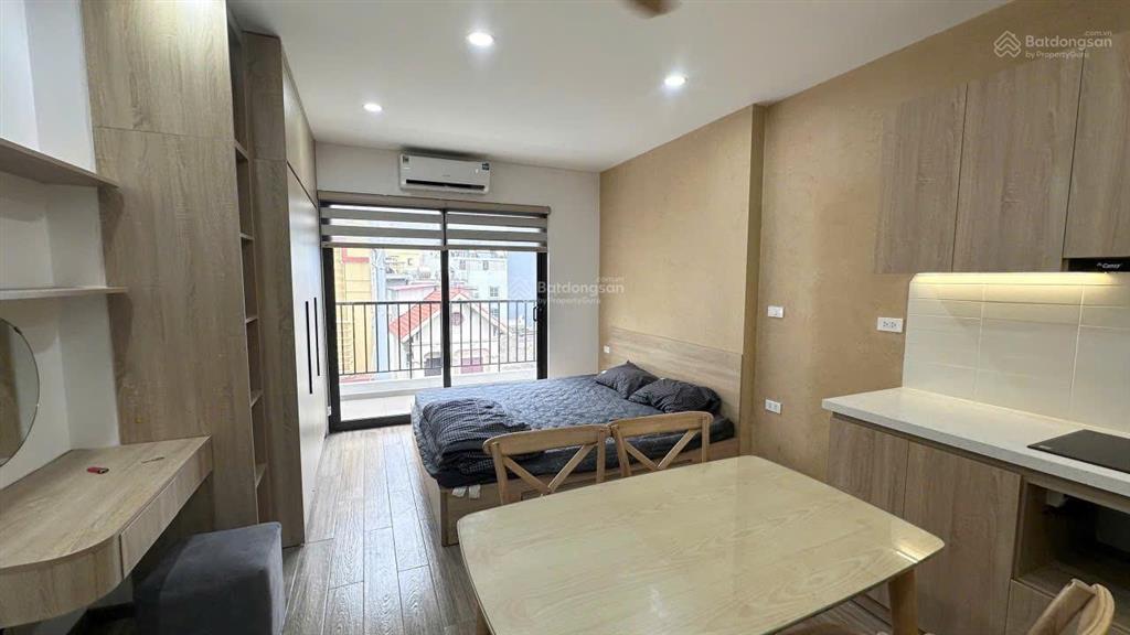 Cho thuê studio trung kính nội thất xịn, ban công rộng, vào ở ngay!