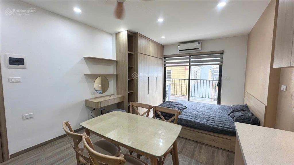Cho thuê studio trung kính nội thất xịn, ban công rộng, vào ở ngay!