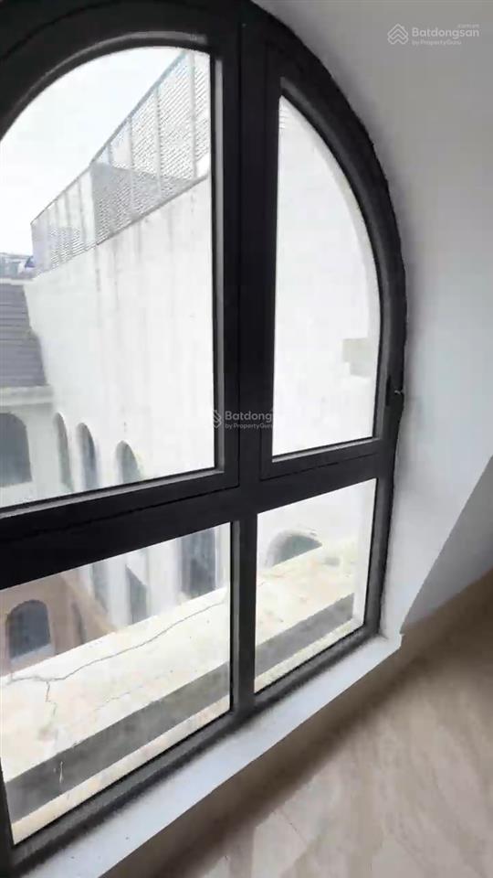Cho thuê căn liền kề shophouse khu bh9a vin gia lâm 100 m, hoàn thiện 5 tầng, 45tr/tháng