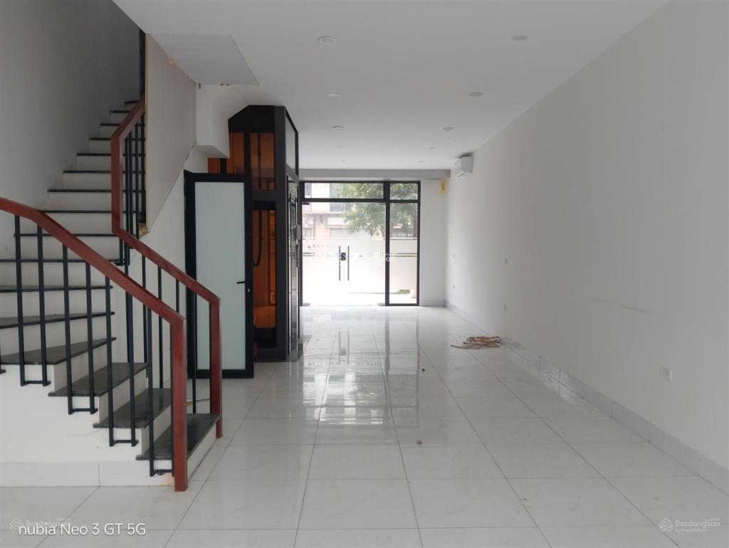 Chính chủ cho thuê shop tmdv hải âu dt 150m giá 15tr