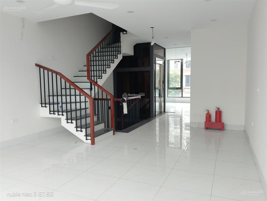 Chính chủ cho thuê shop tmdv hải âu dt 150m giá 15tr