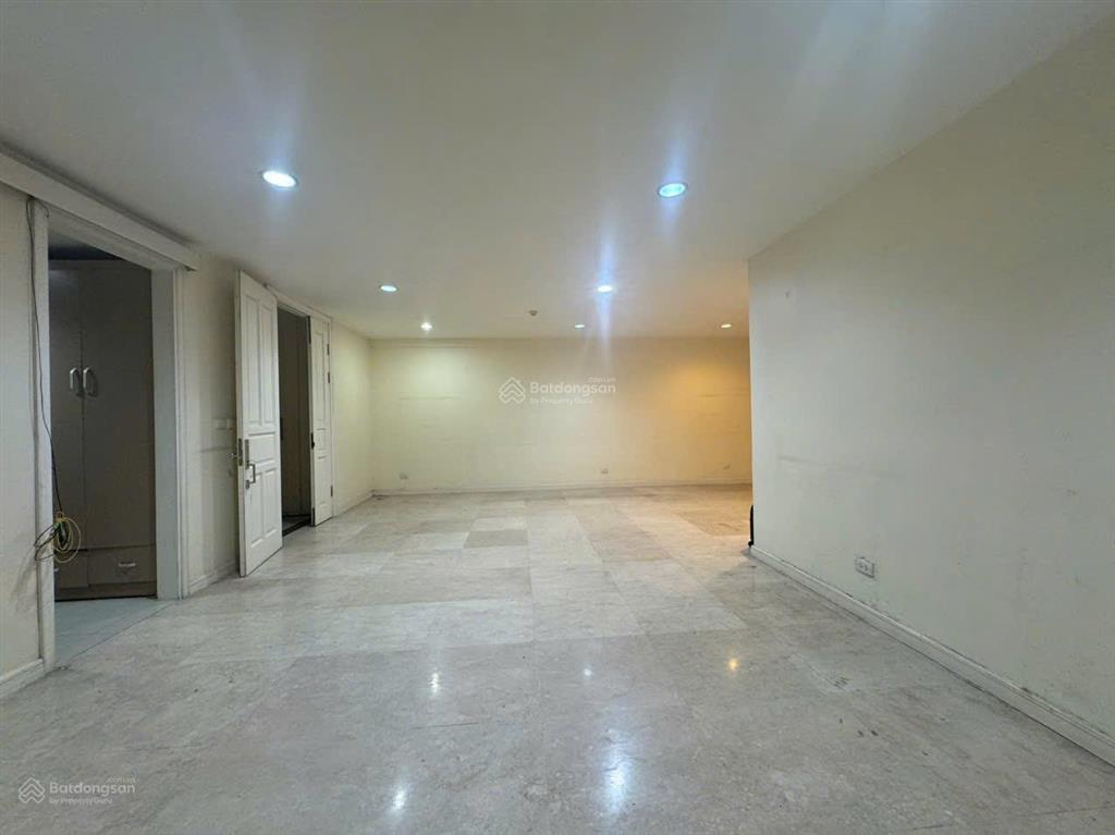 Chính chủ bán căn hộ cao cấp tại tòa p1  ciputra tây hồ 182m2, 4 ngủ, giá 17 tỷ
