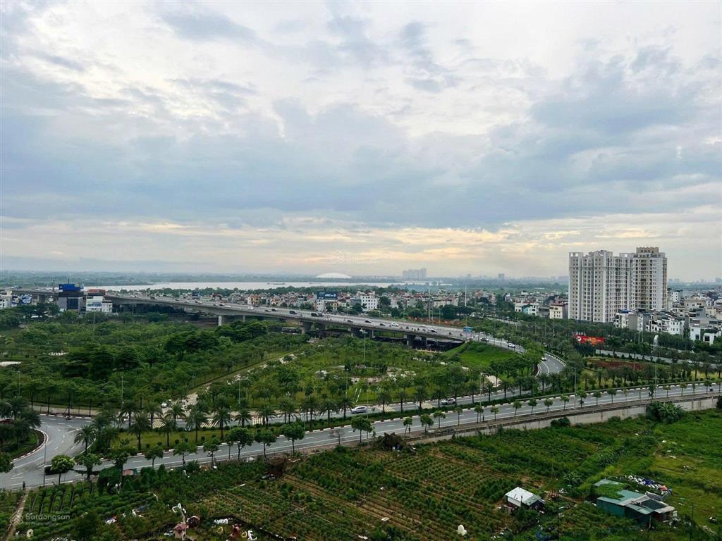 Gia chủ doanh nhân thành đạt nay chuyển về biệt thự ở nên cần chuyển nhượng lại căn góc packexim