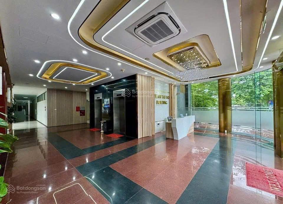 Chung cư veam căn 3 phòng ngủ rộng 139m2, giá 10,4 tỷ  689 lạc long quân