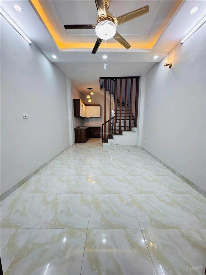 Bán nhà phượng nghĩa phụng châu, ô tô vào cửa, ngõ gần 3m, gần đh tdtt. dt32m2, 4 tầng. giá 3,25 tỷ