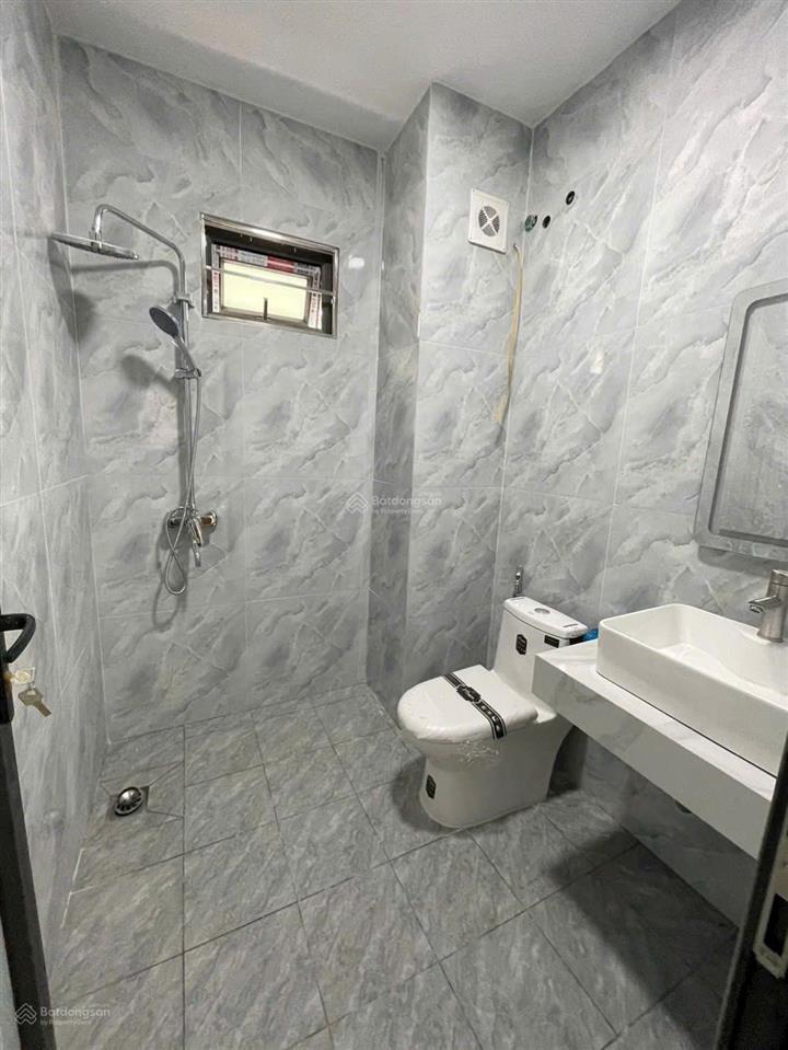Nhanh tay không hết ạ. nhà đẹp đồng mai, ô tô cách 1om, vào ở ngay. dt 32m2, 5 tầng. giá 4,35 tỷ