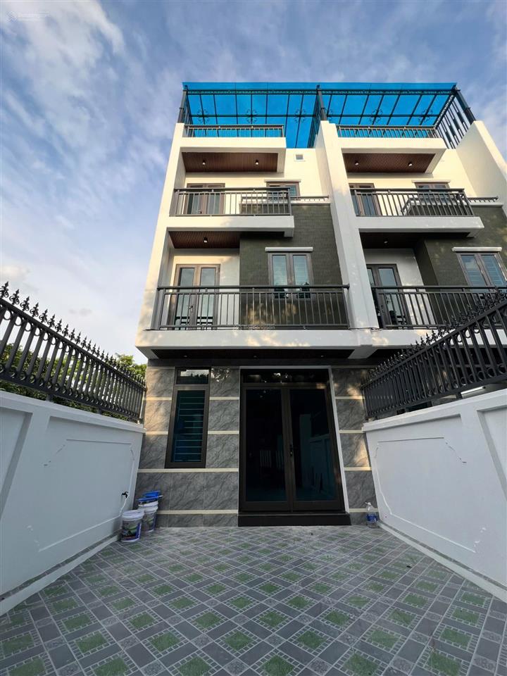 Bán nhà hưng đạo, có sân cổng riêng, ô tô lùi cửa. 1km ra vành đai 4. dt 52m2, 4 tầng. giá 3,95 tỷ