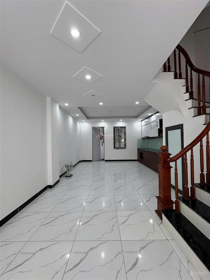 Bán nhà hưng đạo, có sân cổng riêng, ô tô lùi cửa. 1km ra vành đai 4. dt 52m2, 4 tầng. giá 3,95 tỷ