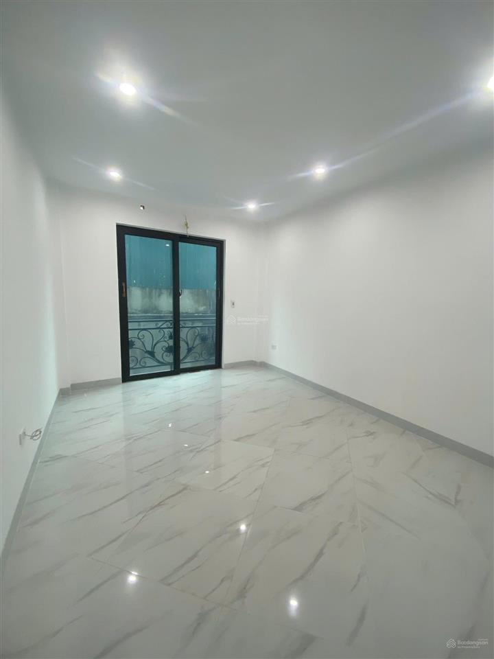 Giá hời. bán nhà đông la, 900m ra vành đai 4, cách 20m ra ô tô tránh. dt 38m2, 4 tầng. giá 4,1 tỷ