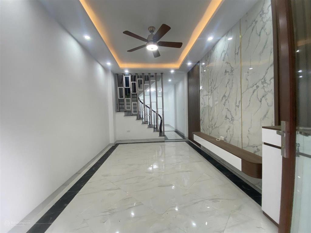 Giá hời. bán nhà đông la, 900m ra vành đai 4, cách 20m ra ô tô tránh. dt 38m2, 4 tầng. giá 4,1 tỷ