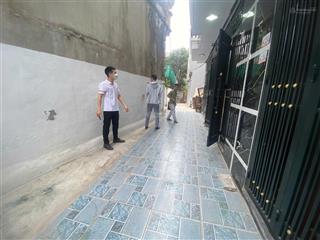 Bán nhà trong đê đông la, 500m ra vành đai 4, ở và cho thuê tốt. dt 38m2, 4 tầng, 4pc. giá 4,75 tỷ