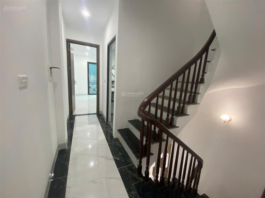 Giá hời. bán nhà đông la, 900m ra vành đai 4, cách 20m ra ô tô tránh. dt 38m2, 4 tầng. giá 4,1 tỷ