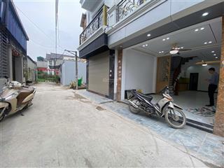 Hiếm có nhà phụng châu mà 2 ô tô vào nhà. cách đh tdtt 1km. xây độc lập. dt 50m2x4t. giá 4,35 tỷ