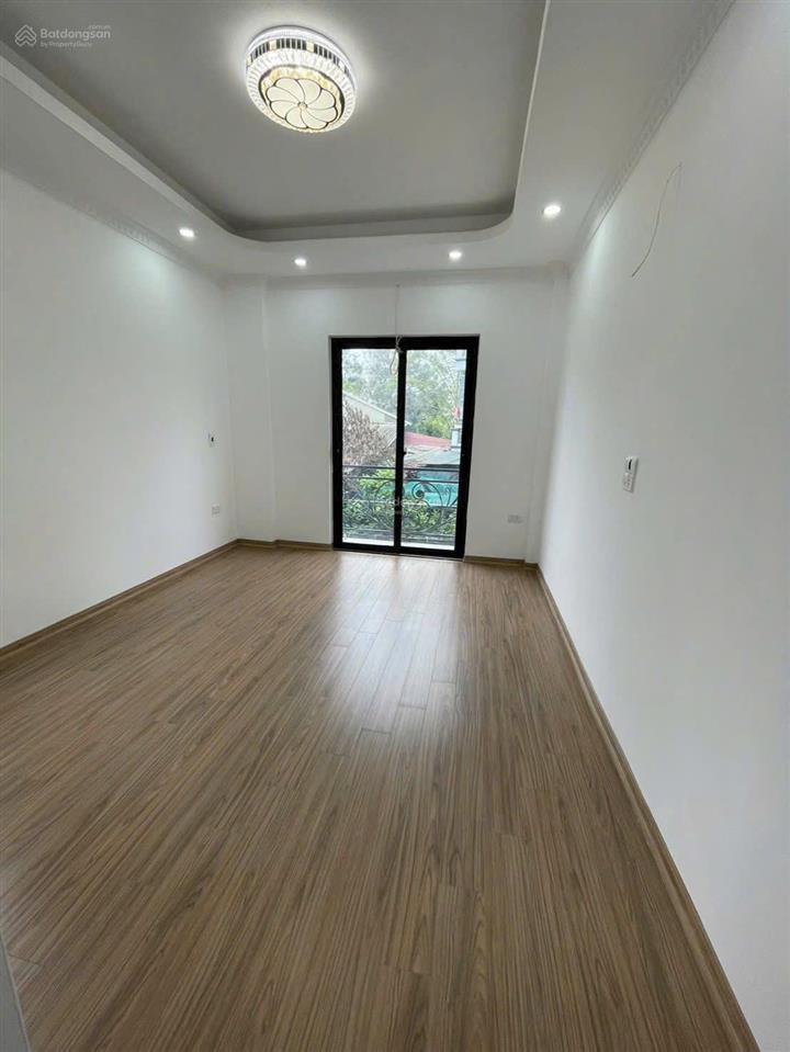 Hàng hiếm trong đê yên nghĩa, ô tô vào nhà, gần đh đại nam và vành đai 4, dt 35m2x5t. giá 5,98 tỷ