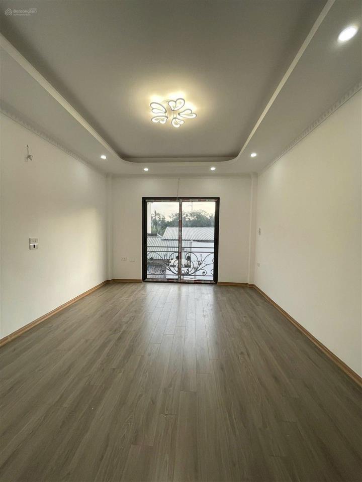 Cực hot. nhà đẹp trong đê yên nghĩa, ngõ 4m, ô tô vào cửa. gần vành đai 4, dt 32m2x5t. giá 5,55 tỷ