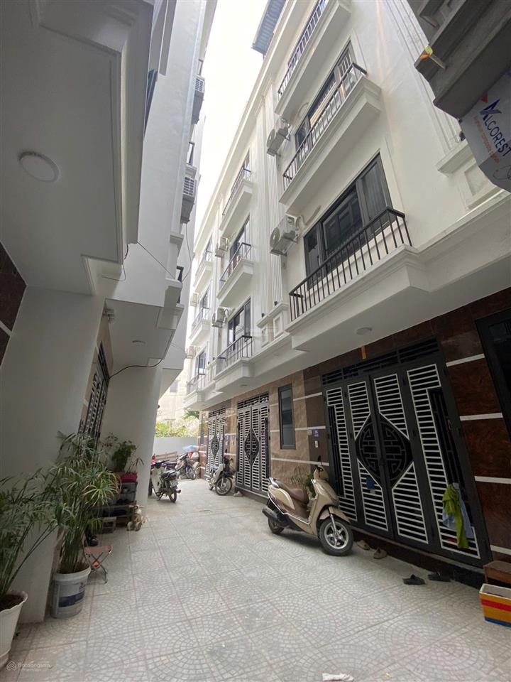 Cực hot. nhà đẹp trong đê yên nghĩa, ngõ 4m, ô tô vào cửa. gần vành đai 4, dt 32m2x5t. giá 5,55 tỷ