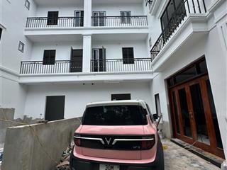 Biệt thự mini xã hưng đạo, ô tô vào nhà, dt 81m2, 3 tầng. sân 25m2. gần trường cấp 3. giá 4,25 tỷ