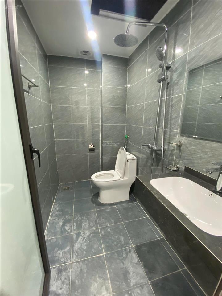 Ai tìm nhà độc lập quanh ubnd vân côn giá tốt nên đọc bài này. dt 45m2, 4 tầng. tiện ích ngập tràn