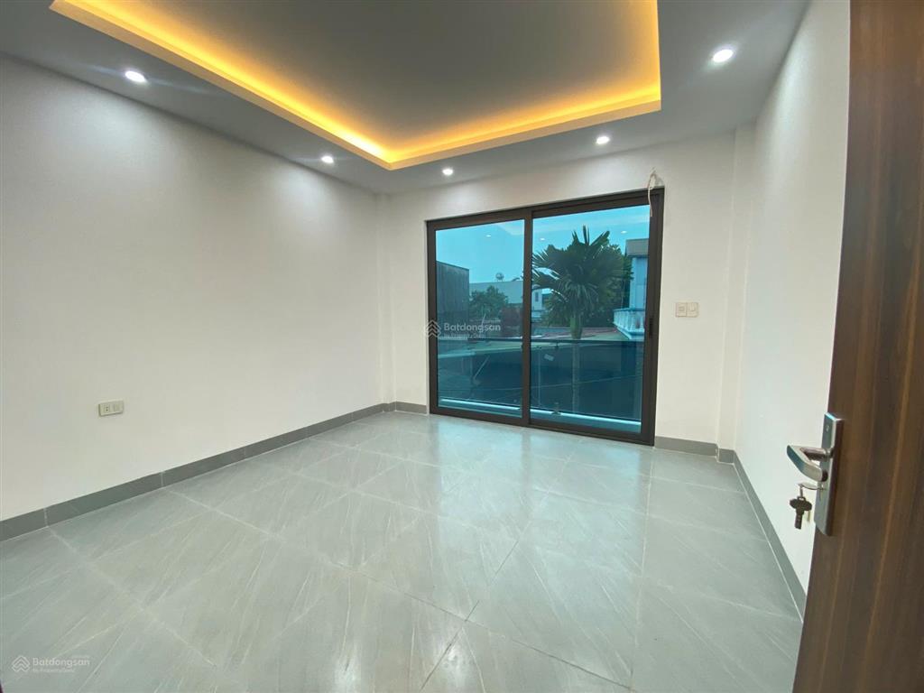 Ai tìm nhà độc lập quanh ubnd vân côn giá tốt nên đọc bài này. dt 45m2, 4 tầng. tiện ích ngập tràn