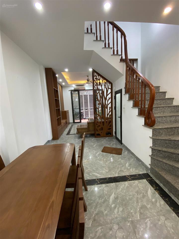 Ai đang tìm nhà song phương gần vành đai 4 nên xem căn này, sát ô tô tránh. dt 42m2x4t. giá 4.55 tỷ