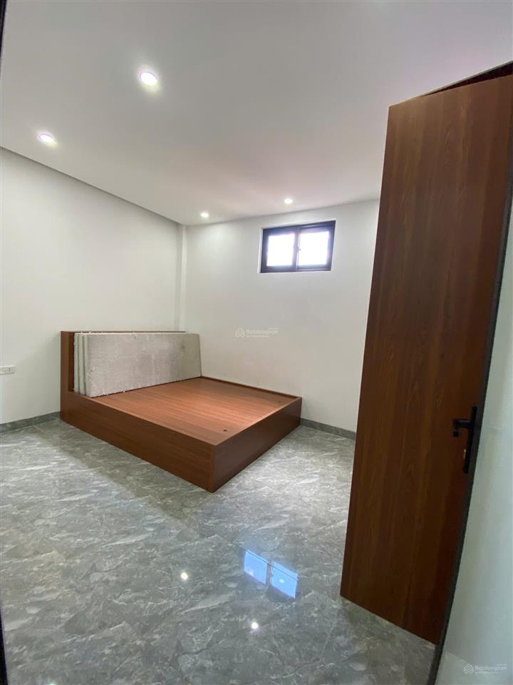 Ai đang tìm nhà song phương gần vành đai 4 nên xem căn này, sát ô tô tránh. dt 42m2x4t. giá 4.55 tỷ