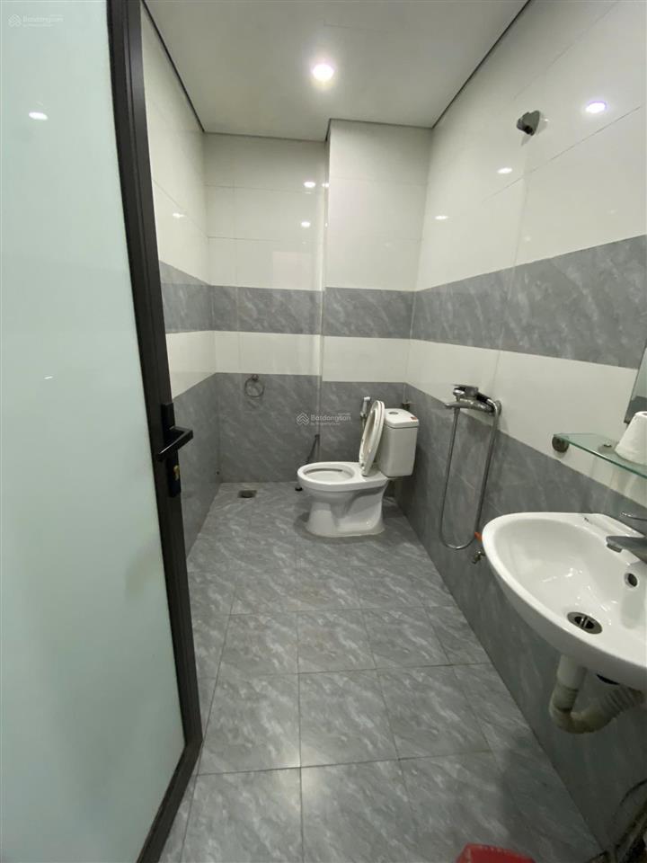 Ai đang tìm nhà song phương gần vành đai 4 nên xem căn này, sát ô tô tránh. dt 42m2x4t. giá 4.55 tỷ