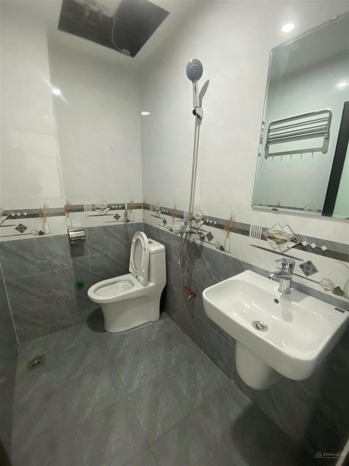 Ai tìm nhà ngõ thông sát kđt nam an khánh nên đọc bài này. dt 42m2, 4 tầng, độc lập. giá 6.6 tỷ