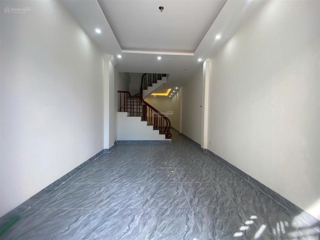 Ai tìm nhà ngõ thông sát kđt nam an khánh nên đọc bài này. dt 42m2, 4 tầng, độc lập. giá 6.6 tỷ