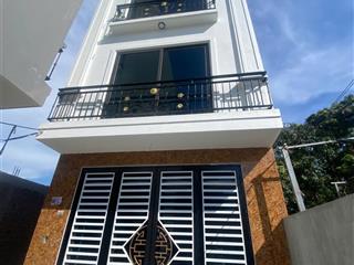 Ai tìm nhà ngõ thông sát kđt nam an khánh nên đọc bài này. dt 42m2, 4 tầng, độc lập. giá 6.6 tỷ