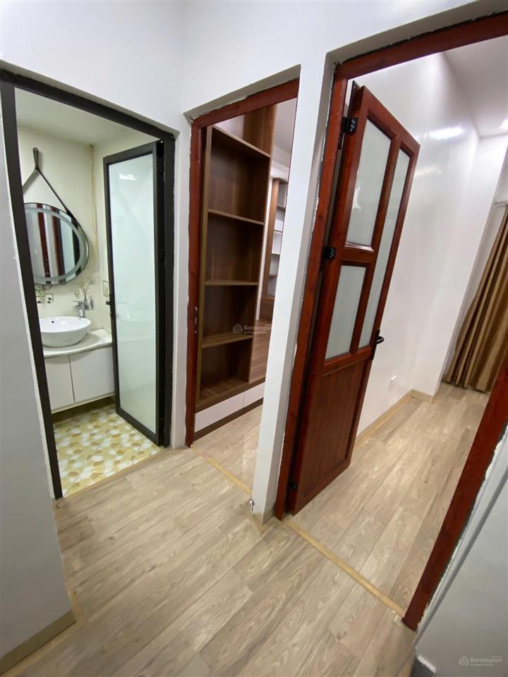 Ai tìm nhà lô góc xây độc lập, ô tô cách 10m nên xem căn này. dt 37m2, 4 ngủ, full đồ. giá 4,89 tỷ
