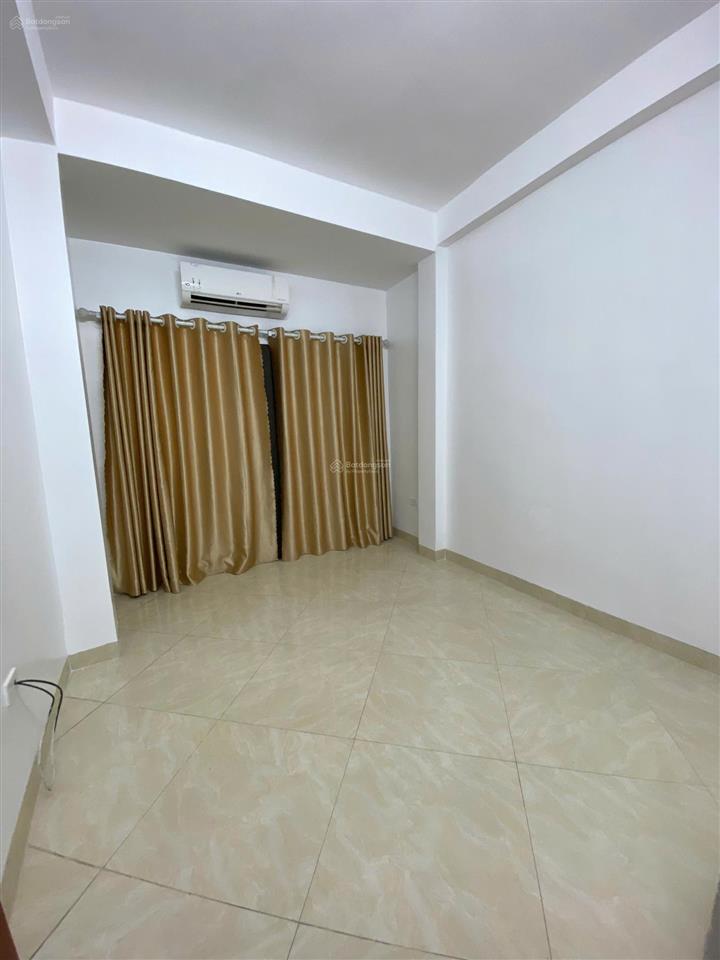 Ai tìm nhà lô góc xây độc lập, ô tô cách 10m nên xem căn này. dt 37m2, 4 ngủ, full đồ. giá 4,89 tỷ