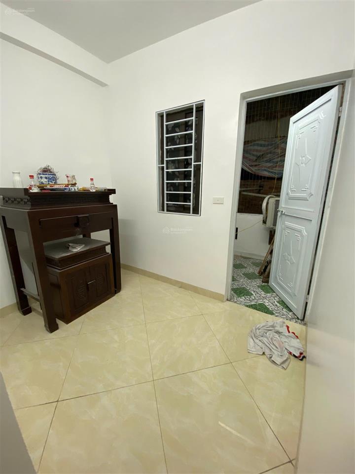 Ai tìm nhà lô góc xây độc lập, ô tô cách 10m nên xem căn này. dt 37m2, 4 ngủ, full đồ. giá 4,89 tỷ