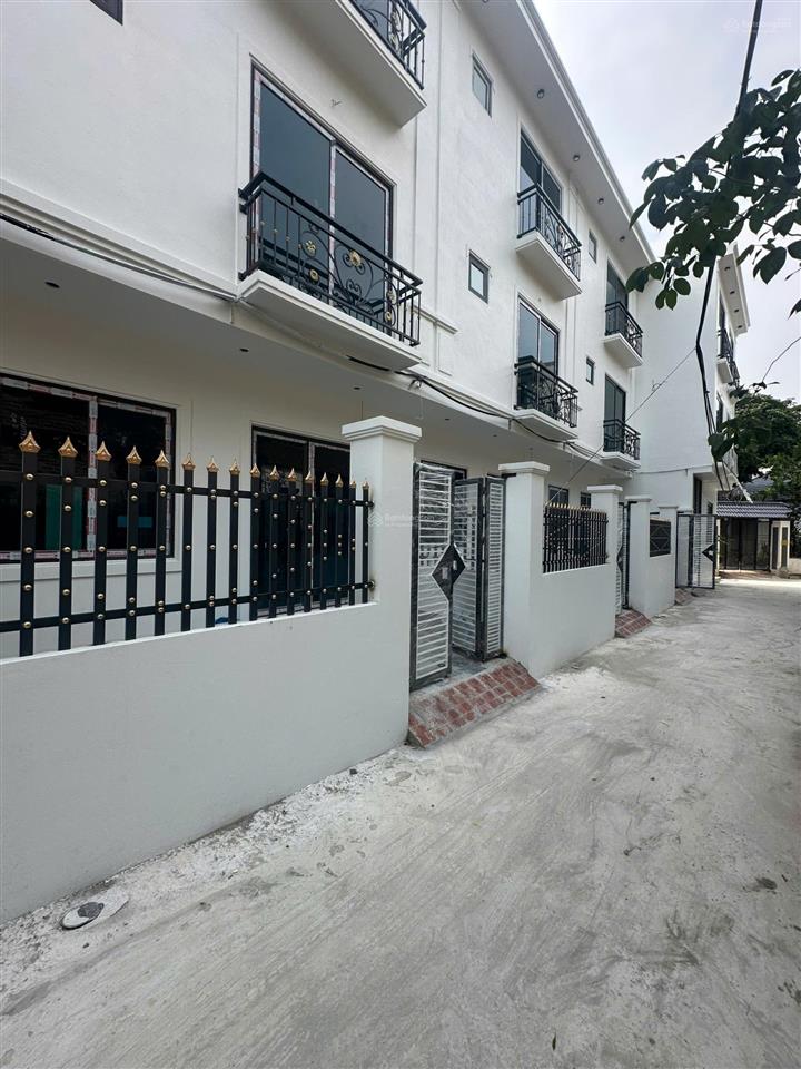 Ai đang tìm nhà có sân riêng gần cầu 72 vân côn nên đọc bài này. dt 80m2, 3 tầng, có sân trước sau