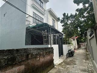 Ai đang tìm nhà rộng, có sân riêng, trung tâm chúc sơn nên xem căn này. dt 50m2x3 tầng. giá 3,59 tỷ