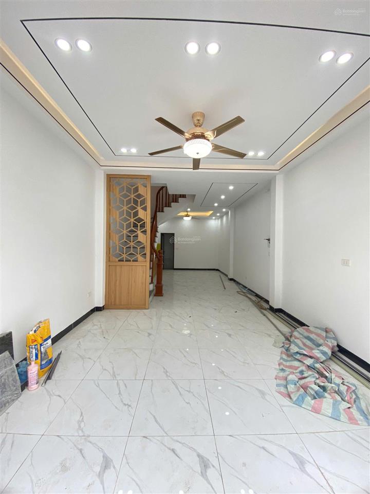 Cực sốc chủ cần tiền trả bank, bán gấp nhà phụng châu, ô tô đỗ cửa, dt 50m2x3 tầng. giá rẻ 2,78 tỷ