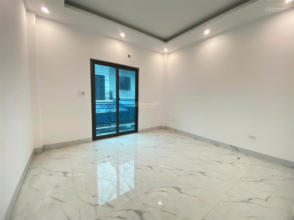 Cực sốc chủ cần tiền trả bank, bán gấp nhà phụng châu, ô tô đỗ cửa, dt 50m2x3 tầng. giá rẻ 2,78 tỷ