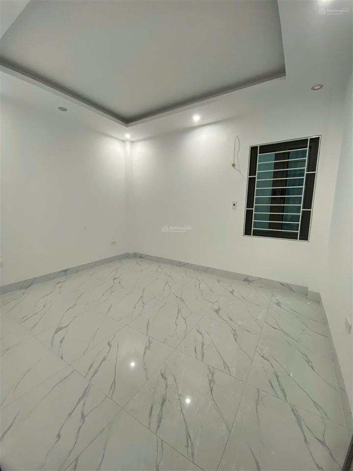 Cực sốc chủ cần tiền trả bank, bán gấp nhà phụng châu, ô tô đỗ cửa, dt 50m2x3 tầng. giá rẻ 2,78 tỷ