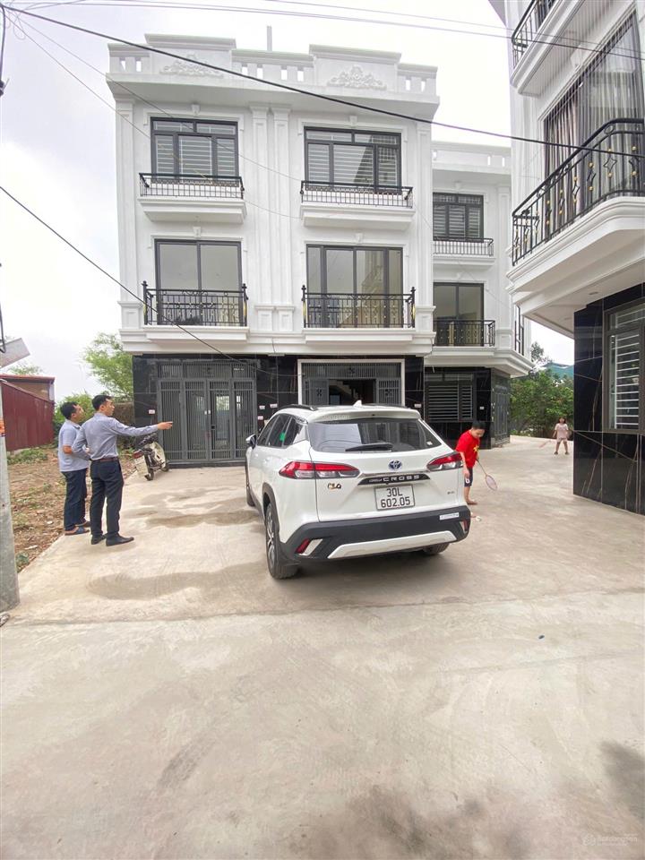 Cực sốc chủ cần tiền trả bank, bán gấp nhà phụng châu, ô tô đỗ cửa, dt 50m2x3 tầng. giá rẻ 2,78 tỷ