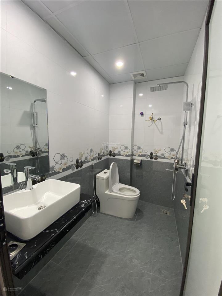Căn hộ hiếm trung tâm chúc sơn, gần chợ thị trấn, ô tô cách 1 nhà. dt 38m2, 4 tầng. giá 3,59 tỷ