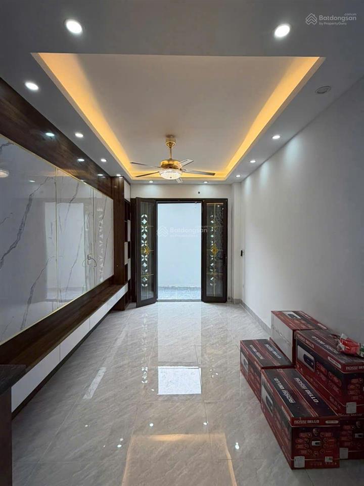 Cực hiếm. bán nhà phượng nghĩa, trung tâm phụng châu, lô góc, ngõ thông ô tô. 32m2x5t. giá 3,65 tỷ
