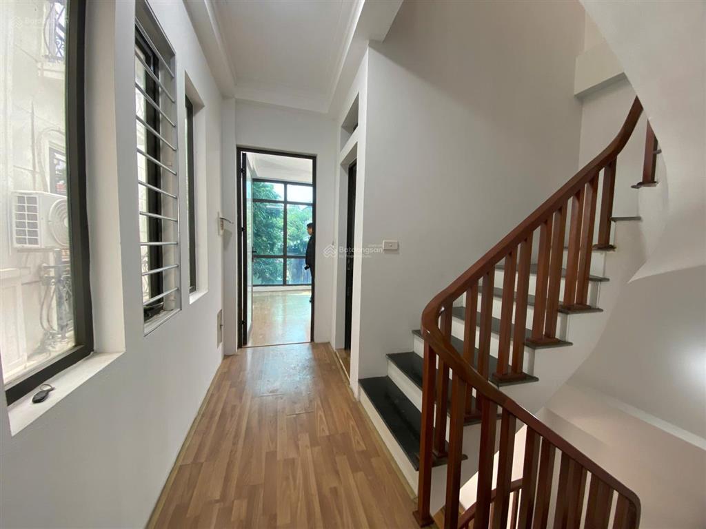 Chị gái bán nhà tự xây tại la nội, dương nội, lô góc cực thoáng. dt 38m2 x 4 tầng. giá 6.55 tỷ