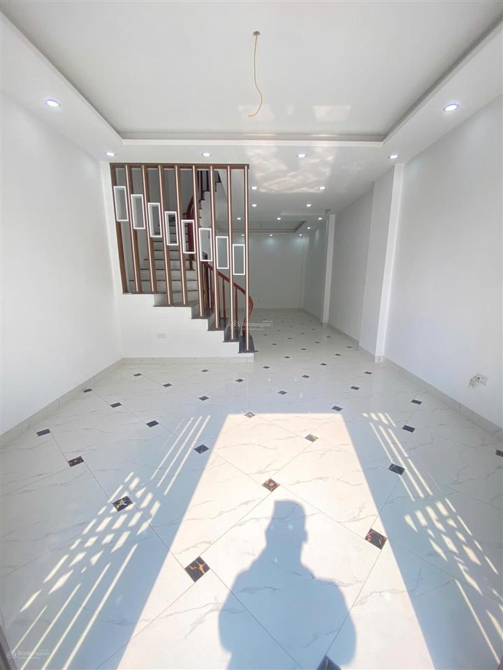 Giá hời vân côn, 50m ra đại lộ, thoáng trước sau, dt 40m2, 4 tầng. giá 3,85 tỷ