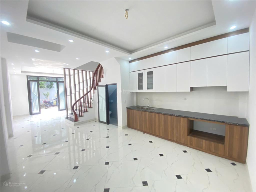 Giá hời vân côn, 50m ra đại lộ, thoáng trước sau, dt 40m2, 4 tầng. giá 3,85 tỷ