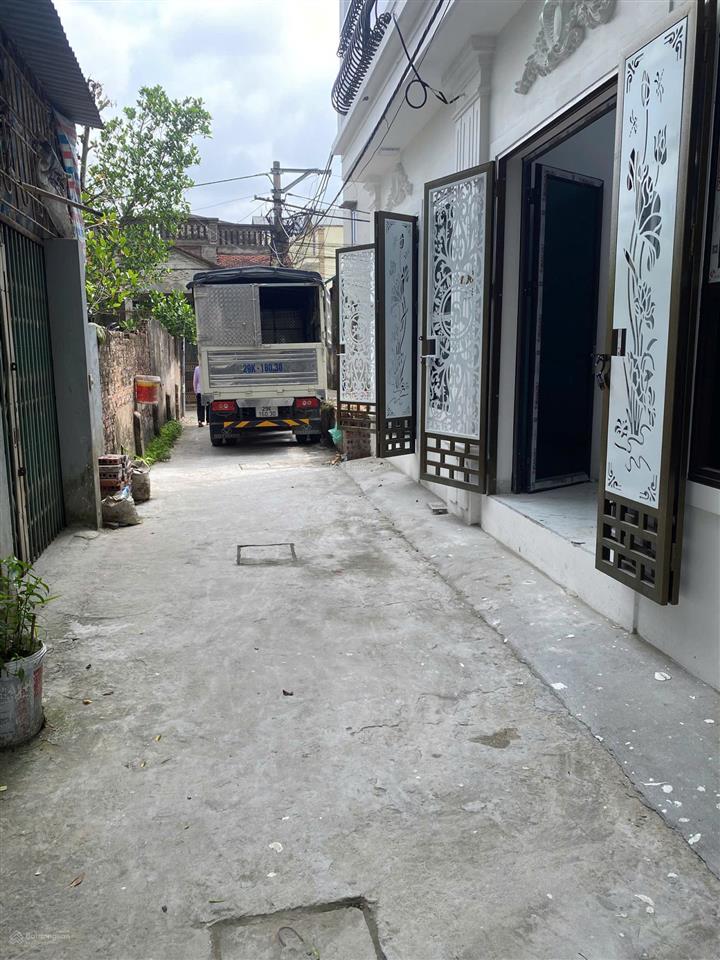 Cực hiếm. chủ chuyển công tác bán gấp nhà trong đê cao viên, full đồ. dt 34m2, 4 tầng. giá 4 tỷ