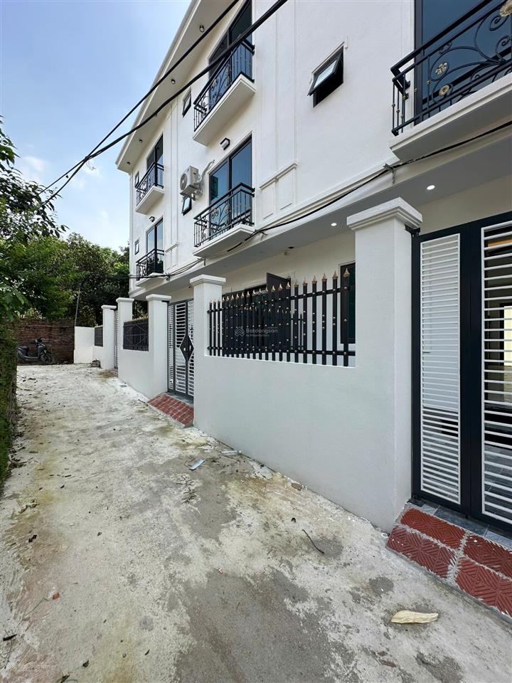 Cực hiếm. nhà rộng giá rẻ, xã hưng đạo, gần vành đai 4, dt 80m2, 3 tầng. sân trước sau. giá 3,38 tỷ