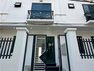Cực hiếm. nhà rộng giá rẻ, xã hưng đạo, gần vành đai 4, dt 80m2, 3 tầng. sân trước sau. giá 3,38 tỷ