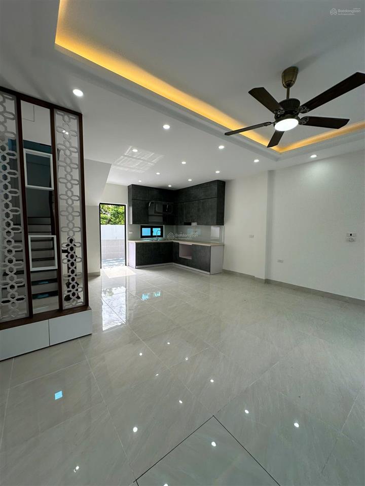 Cực hiếm. nhà rộng giá rẻ, xã hưng đạo, gần vành đai 4, dt 80m2, 3 tầng. sân trước sau. giá 3,38 tỷ